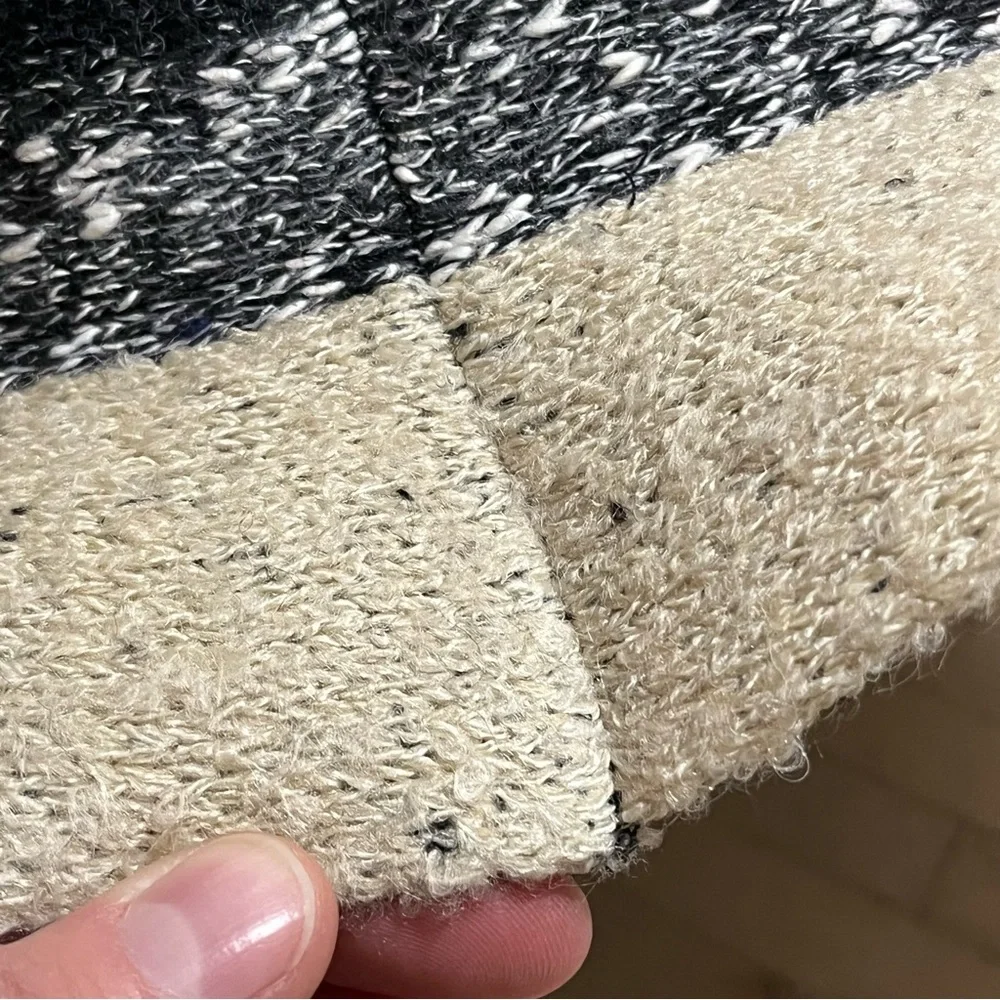 Bouclé Textured Flapper Hat in Black Gray & Beige Gradient